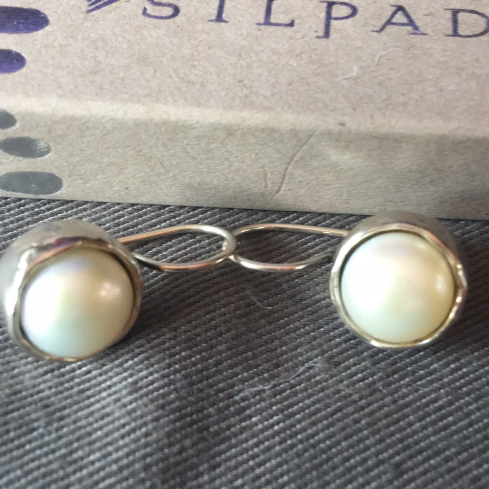 Silpada SS Pearl Locking Dangle Hammered Earrings - Picture 2 of 3